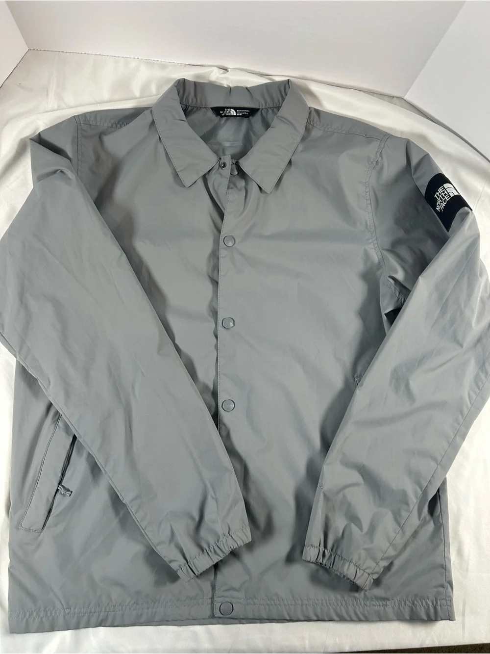 The North Face Limited Edition Coaches Jacket Snap Gray White Windwall Sz M